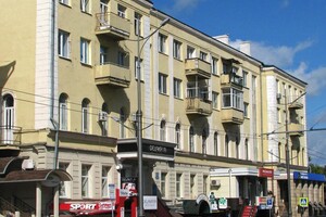 Продается 5-комнатная квартира 209 кв. м в Харькове, Университетская улица