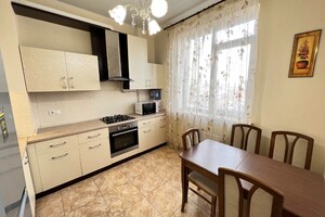 Продается 2-комнатная квартира 59 кв. м в Одессе, Маршала Малиновского улица