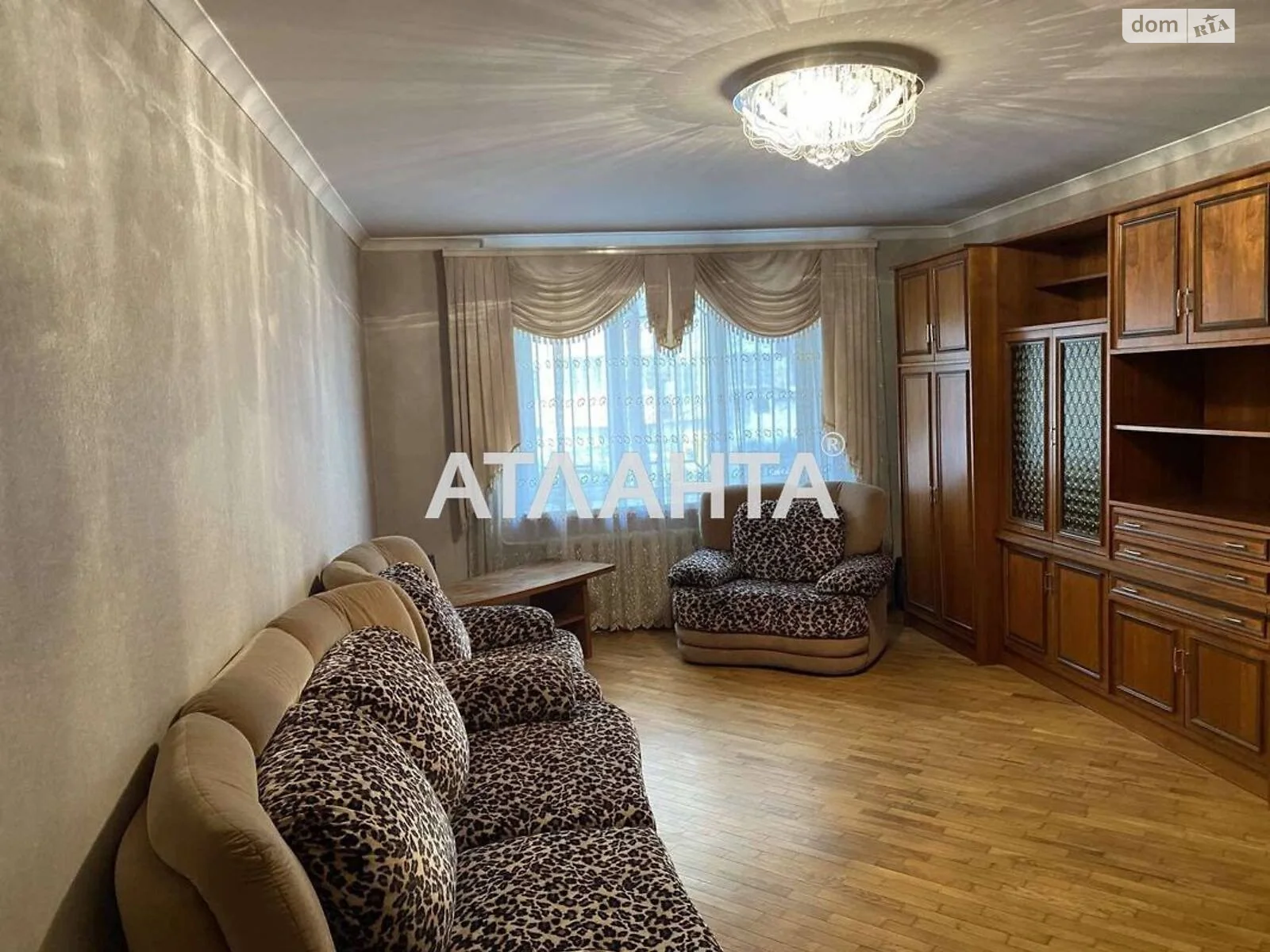 Продається 3-кімнатна квартира 90 кв. м у Одесі, вул. Пішонівська