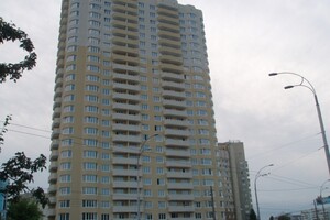 Фото 2: Продается 4-комнатная квартира 75 кв. м в Киеве, Малиновського Маршала вул