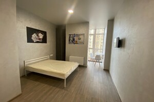 Продается 1-комнатная квартира 37 кв. м в Одессе, плато Гагаринское
