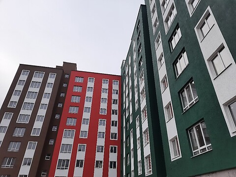 Продается 2-комнатная квартира 59 кв. м в Ивано-Франковске, ул. Хмельницкого Богдана
