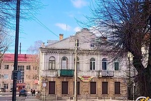 Продажа объекта сферы услуг, Луцк, р‑н. Центр, Богдана Хмельницкого улица, дом 38