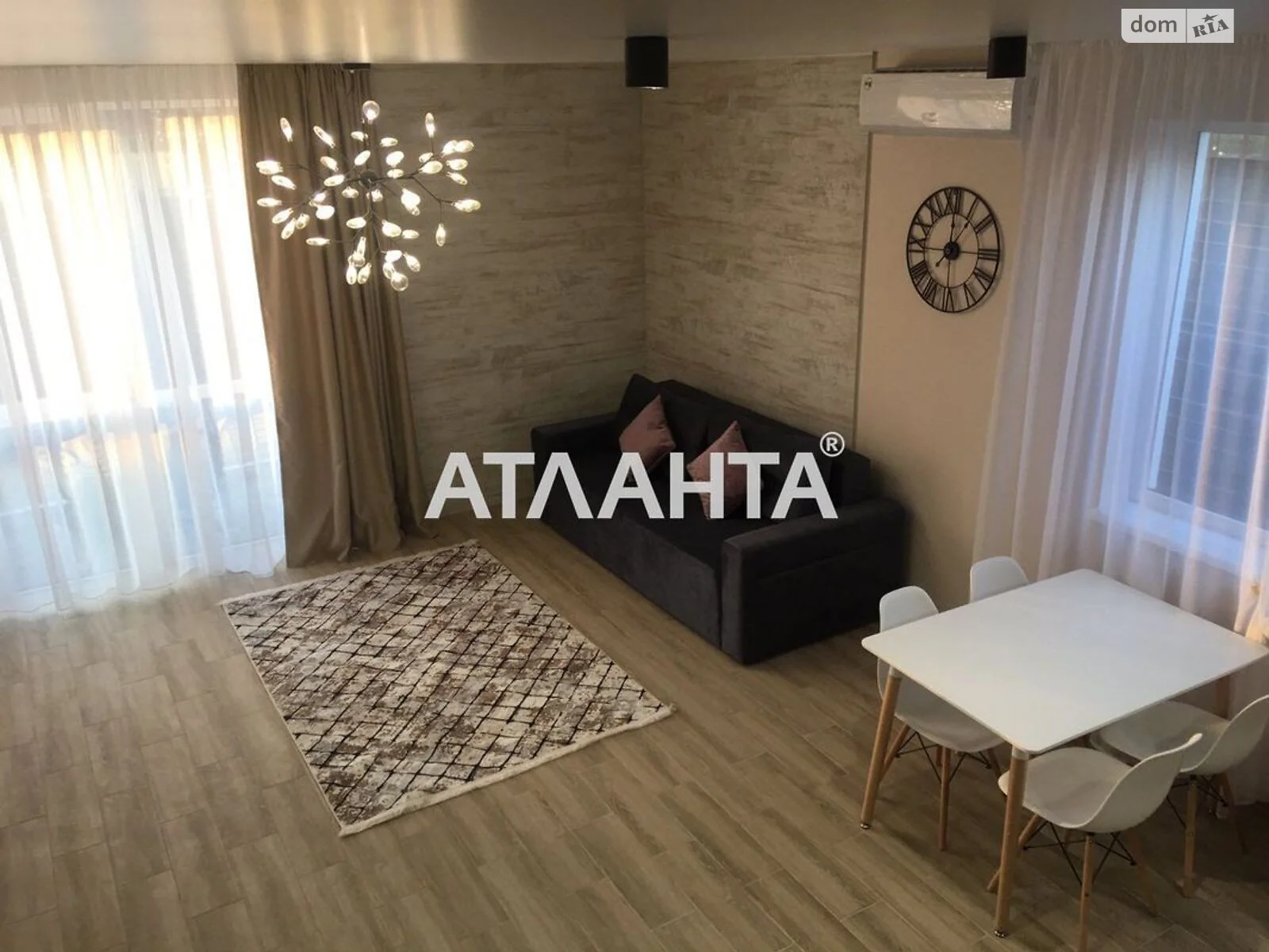 Продается часть дома 186 кв. м с верандой, цена: 255000 $