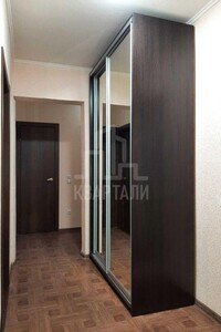 Продається 2-кімнатна квартира 73 кв. м у Києві, Балтійський провулок