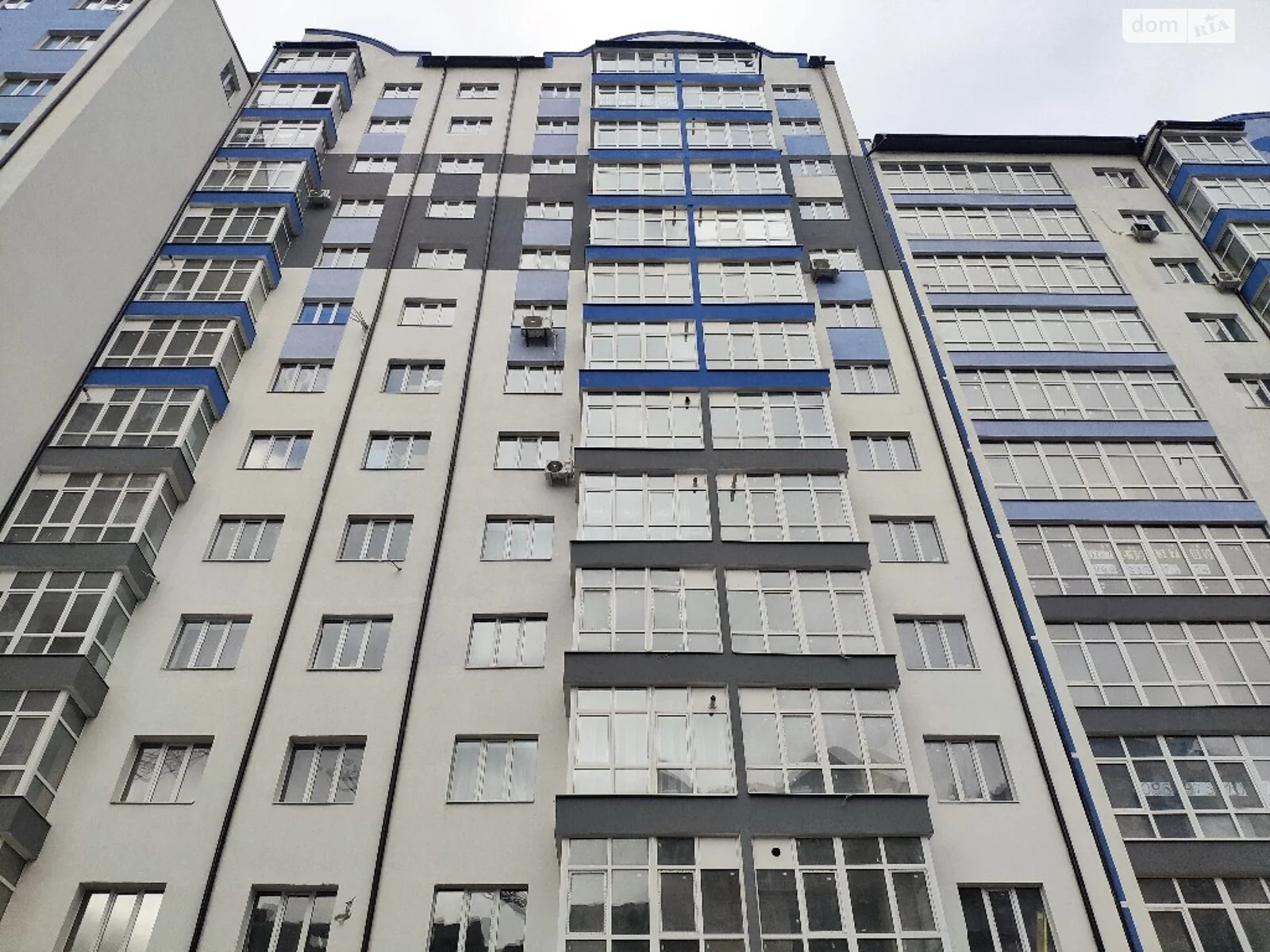 Продается 3-комнатная квартира 97 кв. м в Ивано-Франковске, цена: 52000 $