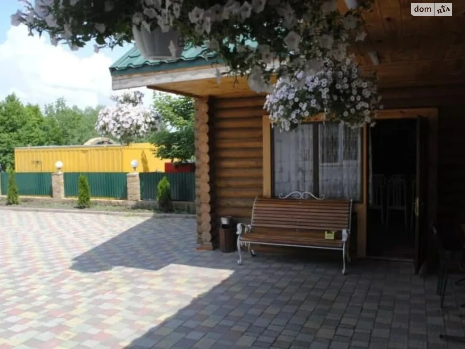 Продається об'єкт сфери послуг 2500 кв. м в 2-поверховій будівлі, цена: 700000 $ - фото 1