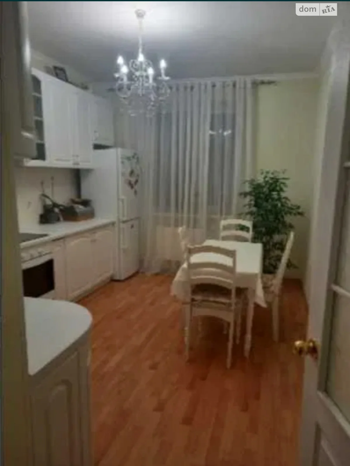 Продается 3-комнатная квартира 88 кв. м в Иличанкае, ул. Таврийская, 35 - фото 1