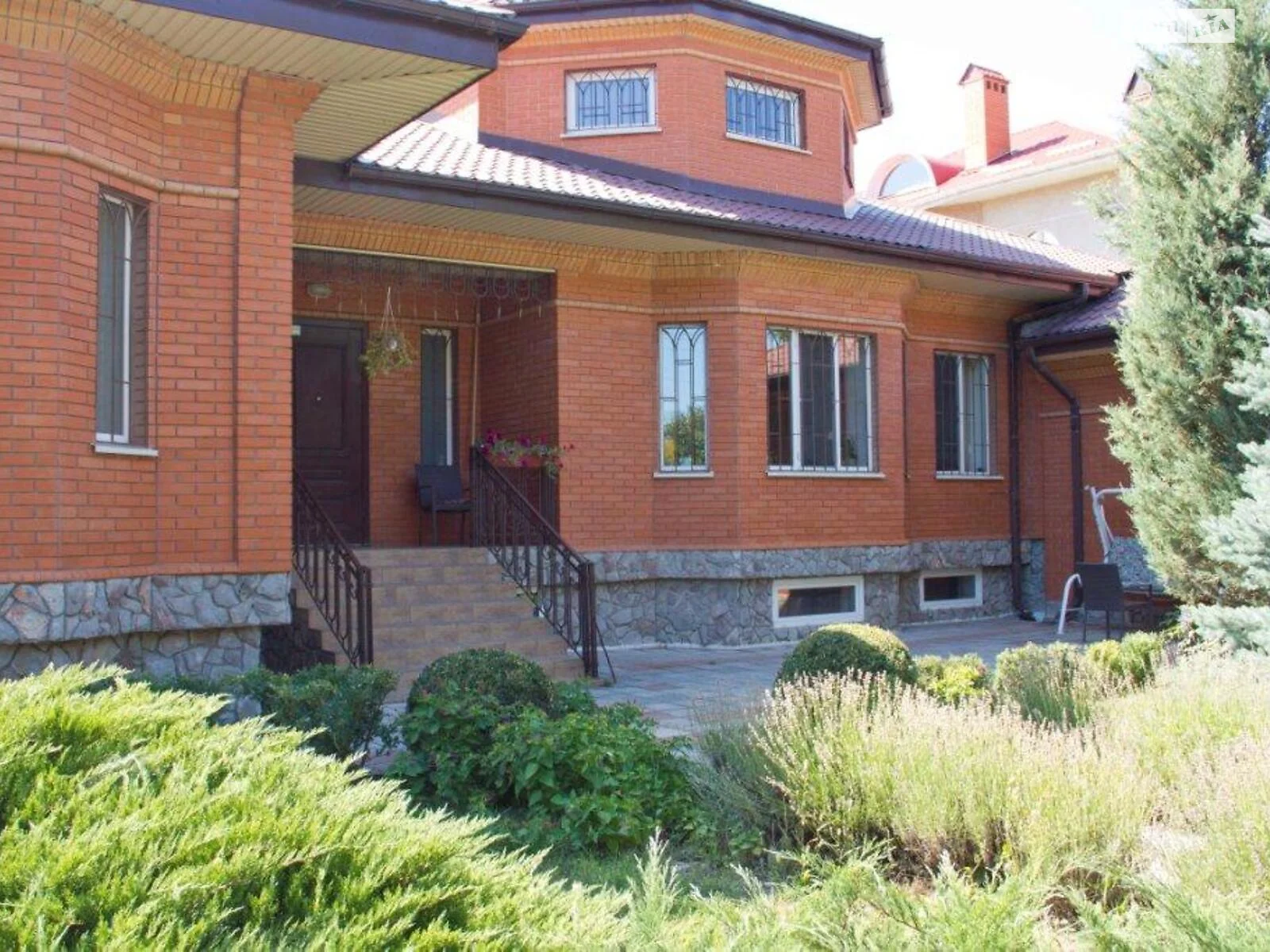 Продается одноэтажный дом 380 кв. м с террасой, цена: 600000 $
