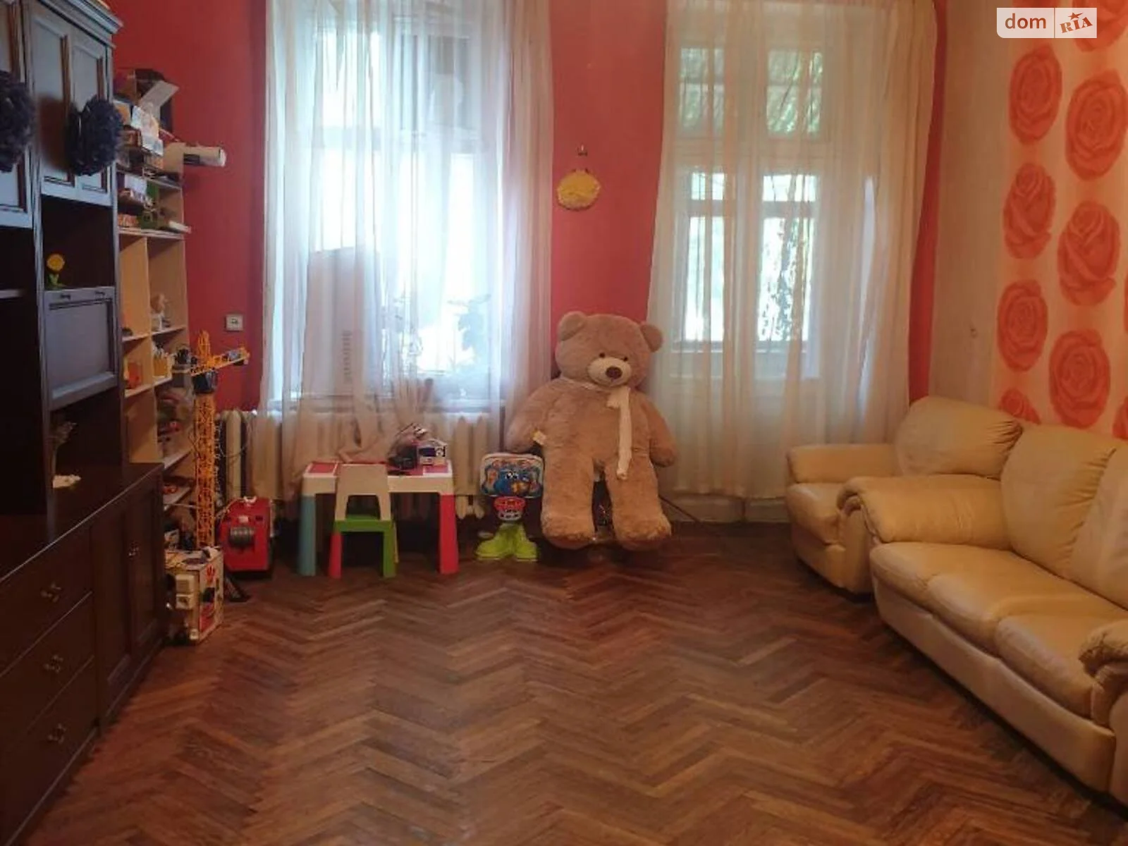 Продается 6-комнатная квартира 300 кв. м в Одессе, ул. Базарная