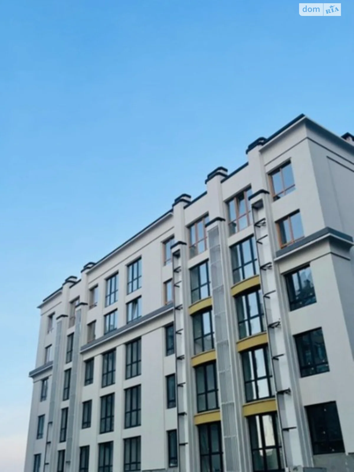 Продается 1-комнатная квартира 41 кв. м в Ирпене, ул. Николая Сингаевского(Новооскольская), 3 - фото 1