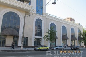 Продается 4-комнатная квартира 170 кв. м в Киеве, Бульварно-Кудрявская улица