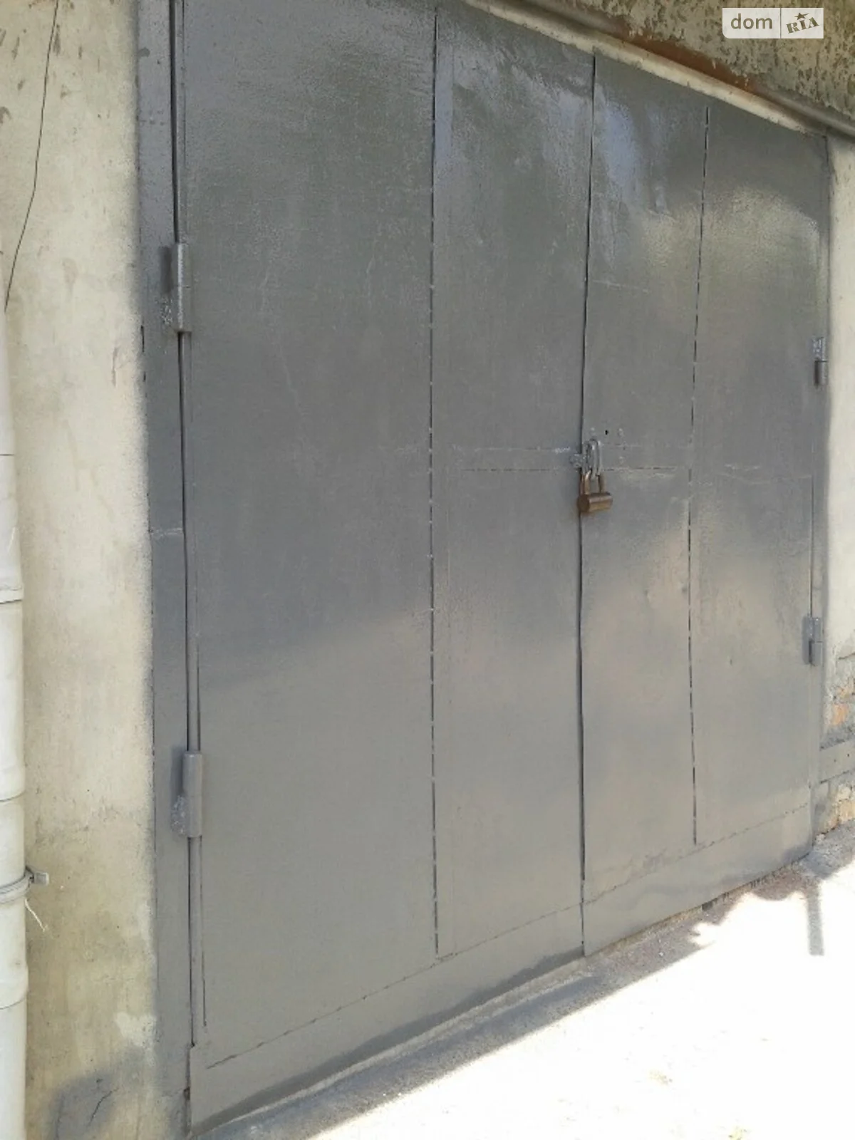 Продается место в гаражном кооперативе под легковое авто на 48 кв. м, цена: 8500 $ - фото 1