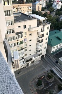 Здається в оренду 3-кімнатна квартира 100 кв. м у Миколаєві, Адміральська вулиця