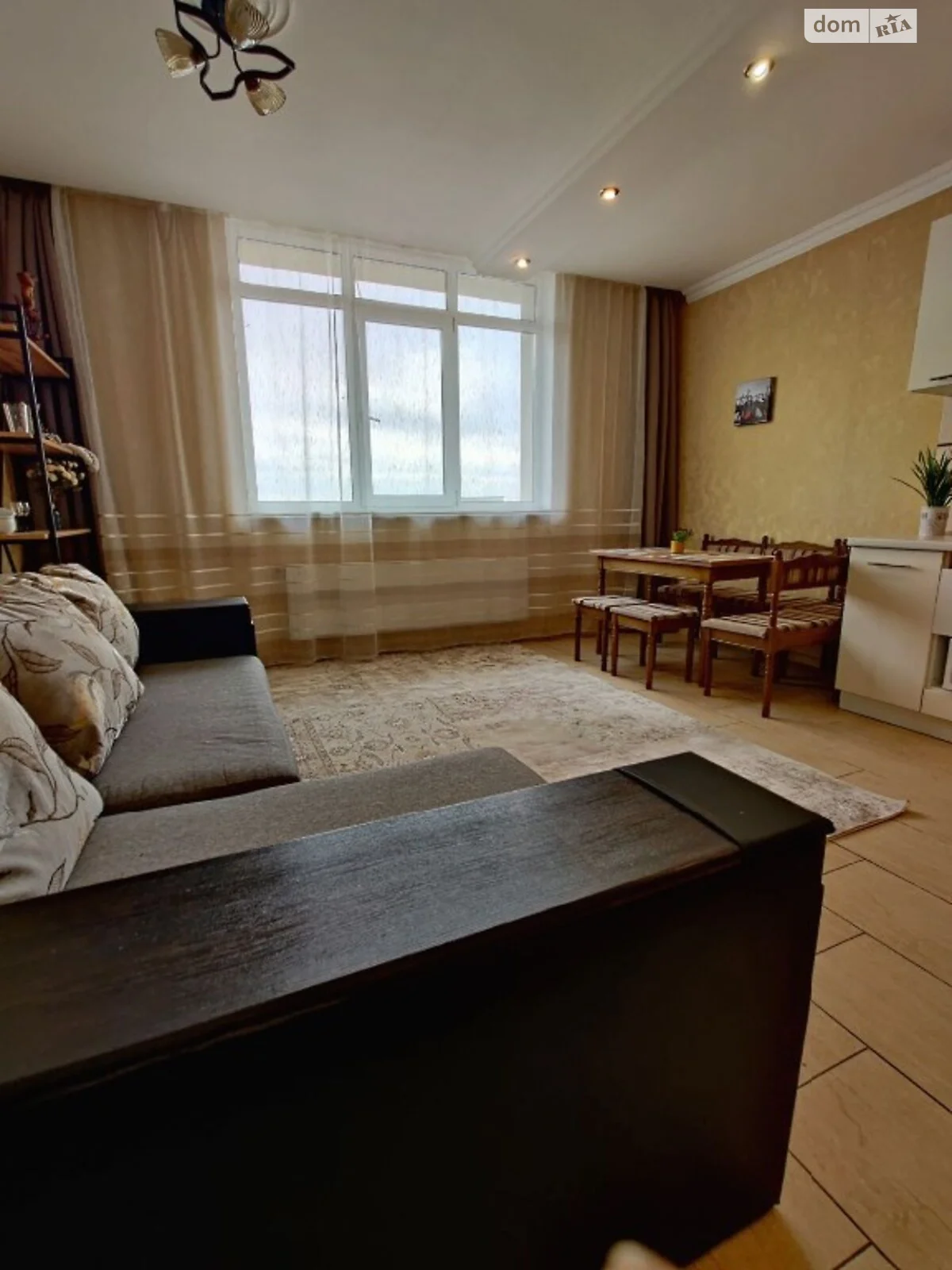 Продається 2-кімнатна квартира 61 кв. м у Одесі, вул. Якова Бреуса - фото 1