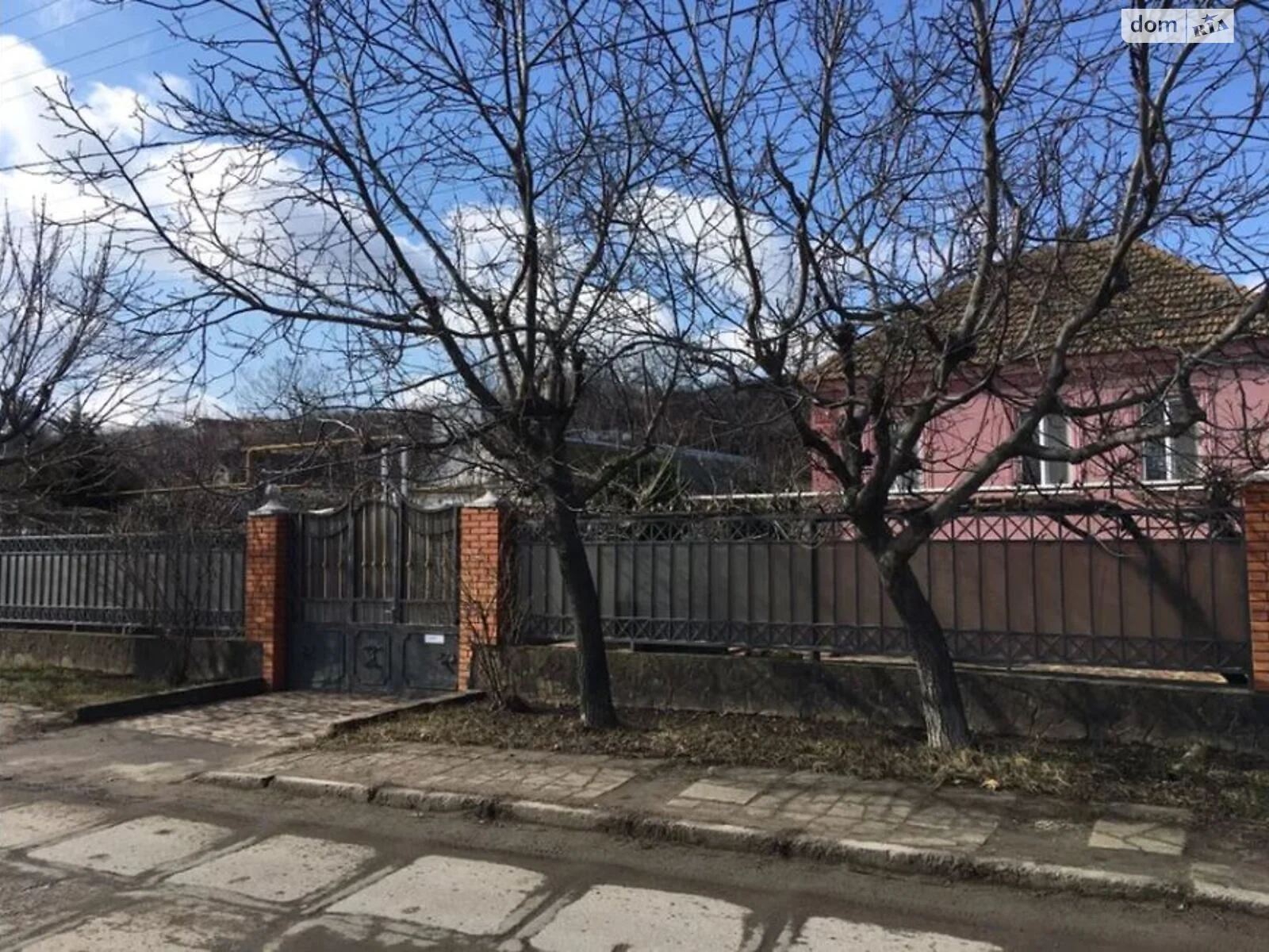 Продается дом на 2 этажа 120 кв. м с террасой, цена: 52000 $ - фото 1