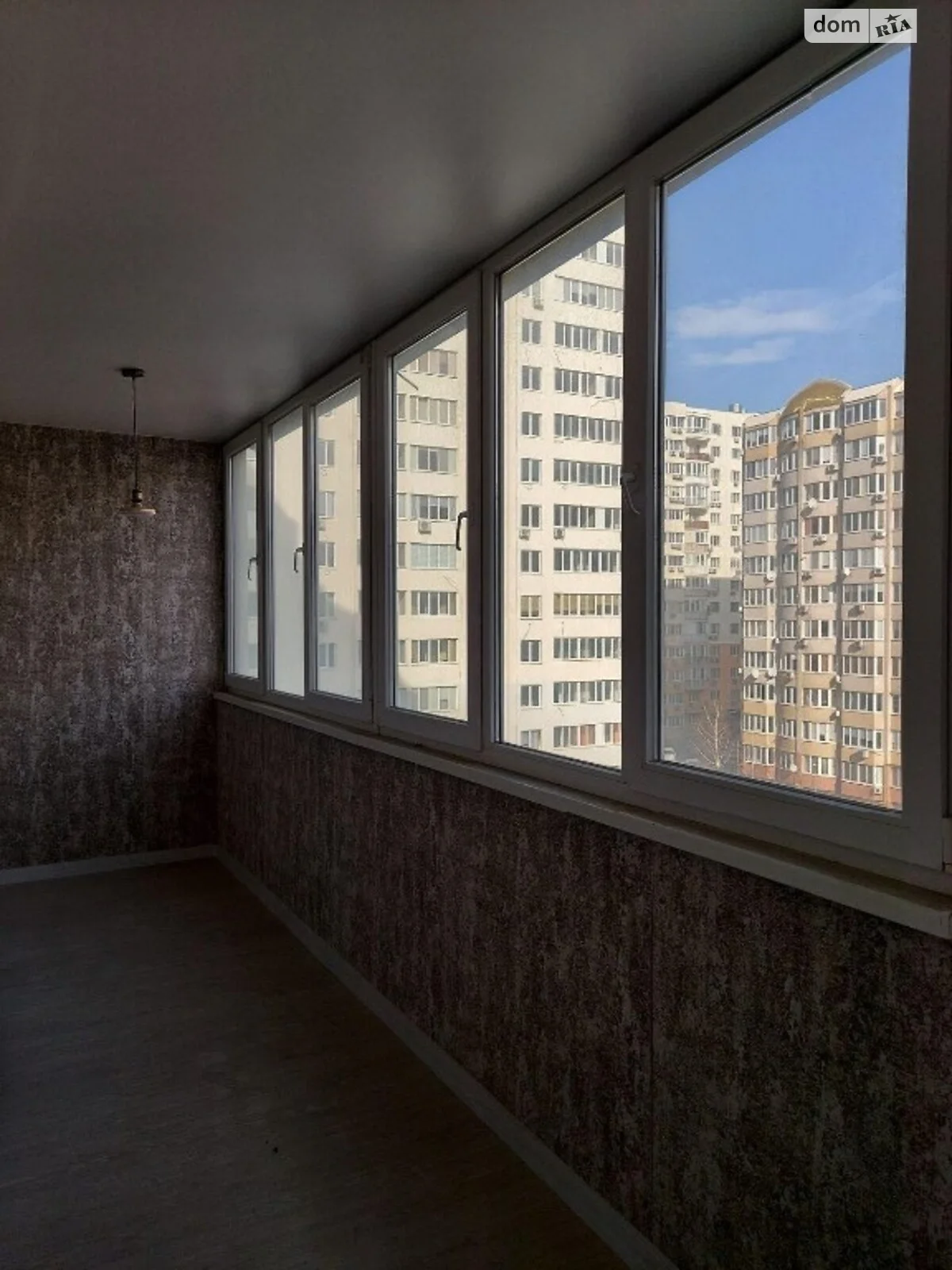 Продается 3-комнатная квартира 90 кв. м в Одессе, ул. Костанди