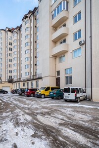 Продается 1-комнатная квартира 54 кв. м в Коломые, Стрільців Січових