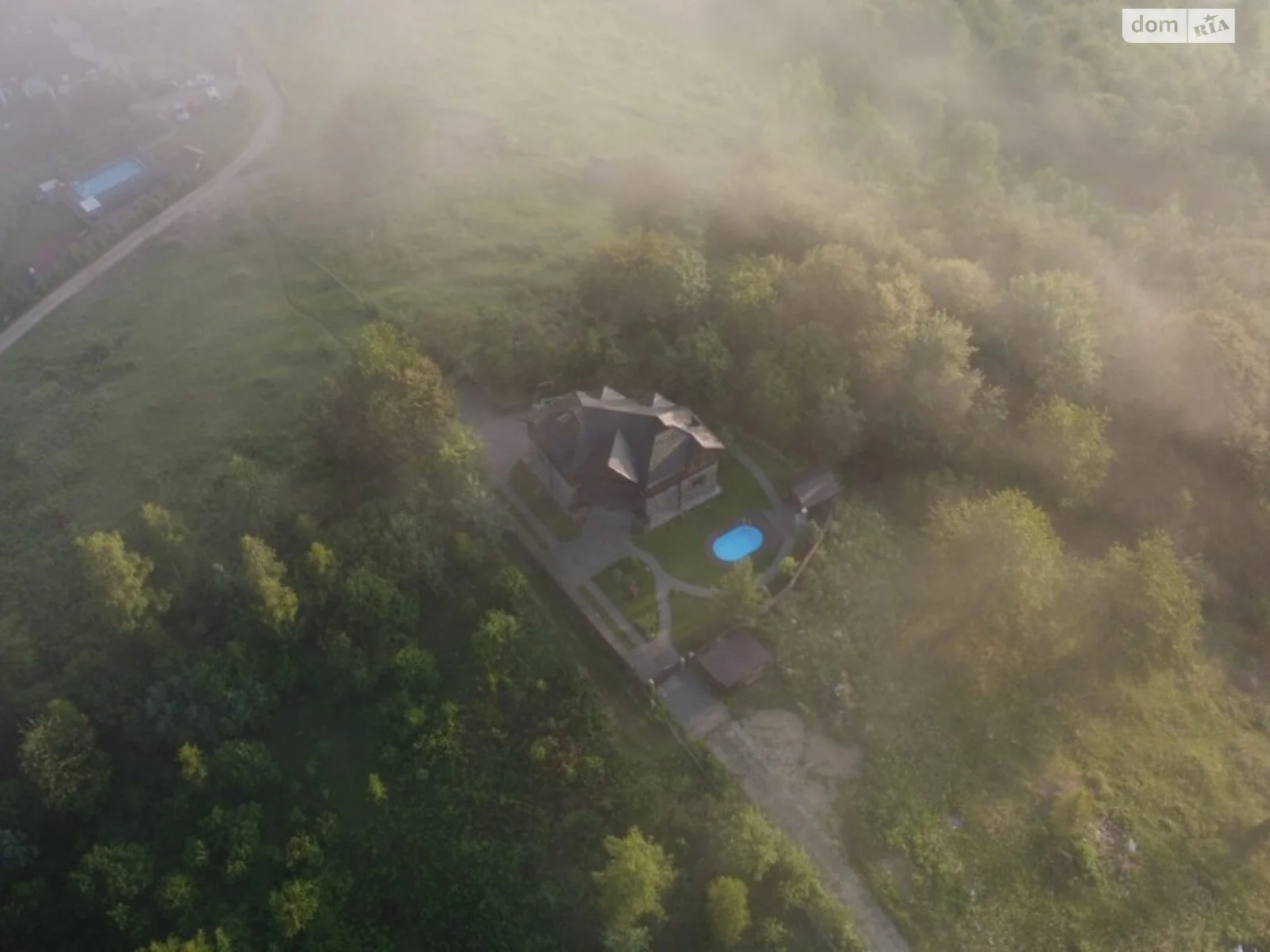 Продается дом на 2 этажа 183 кв. м с бассейном, цена: 700000 $ - фото 1