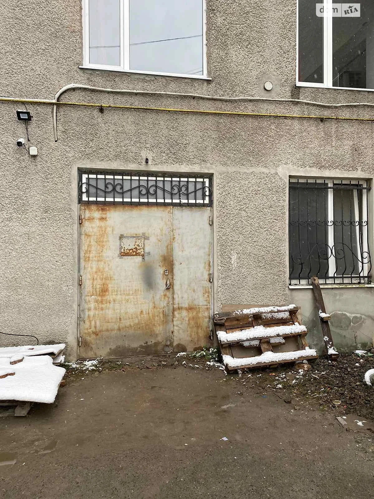 Продается помещения свободного назначения 157.2 кв. м в 3-этажном здании - фото 2