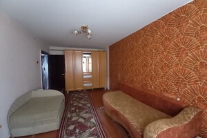 Продается 1-комнатная квартира 30 кв. м в Ивано-Франковске, цена: 17000 $