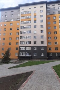 Продається 2-кімнатна квартира 78 кв. м у Тернополі, Микулинецька вулиця