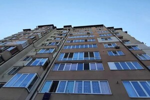 Продается 3-комнатная квартира 110 кв. м в Ивано-Франковске, ул. Угорницкая