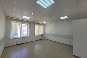 Сдается в аренду офис 205 кв. м в бизнес-центре, цена: 24600 грн