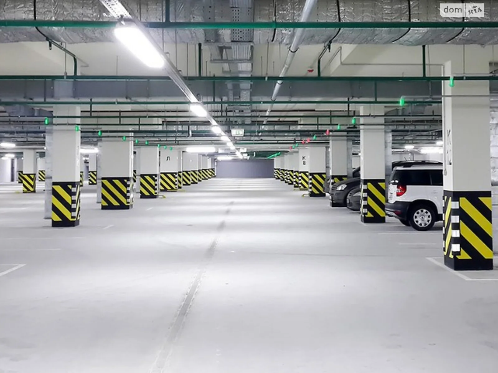 Продается подземный паркинг под легковое авто на 14 кв. м, цена: 14500 $ - фото 1