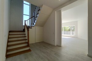 Продается дом на 2 этажа 185 кв. м с участком, цена: 120000 $