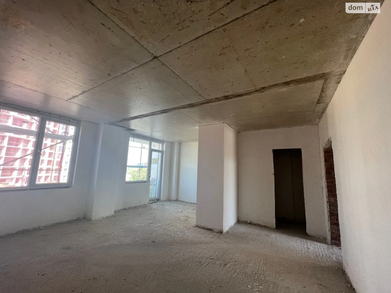Продается 3-комнатная квартира 91 кв. м в Ивано-Франковске, ул. Независимости (Горького), 2А - фото 1