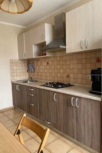 Продаж квартири, Київ, р‑н. Печерський, буд. 17