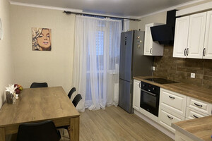 Продается 1-комнатная квартира 46 кв. м в Киево-Святошинске, ул. Пригородная