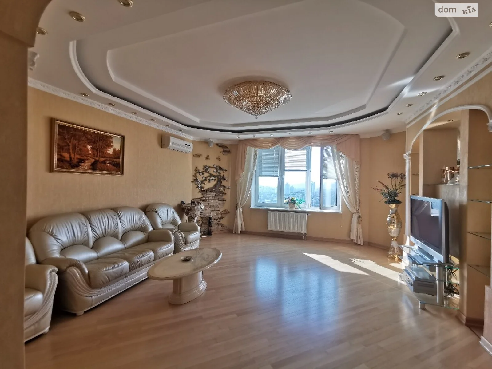 Сдается в аренду 3-комнатная квартира 114 кв. м в Киеве, цена: 32000 грн