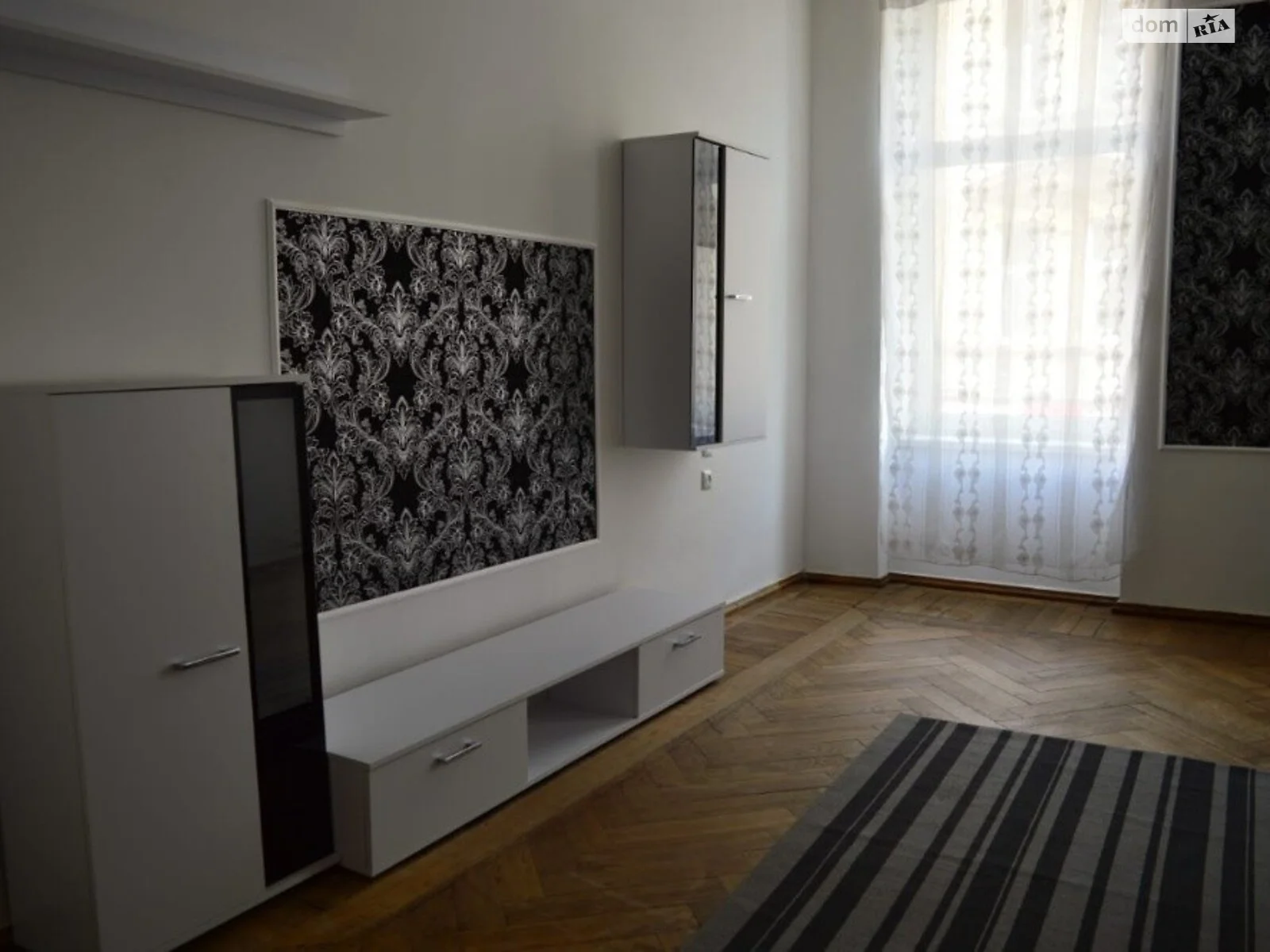 Сдается в аренду 1-комнатная квартира 45 кв. м в Львове - фото 2