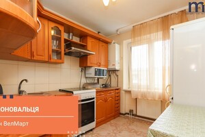 Продается 2-комнатная квартира 56 кв. м в Ивано-Франковске, ул. Коновальца Евгения