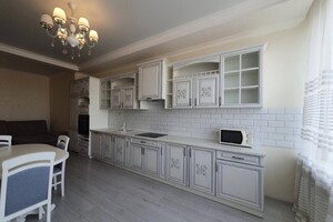 Продается 2-комнатная квартира 85 кв. м в Одессе, Генуэзская улица