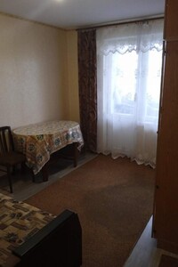 Здається в оренду кімната 50 кв. м у Києві, цена: 2000 грн