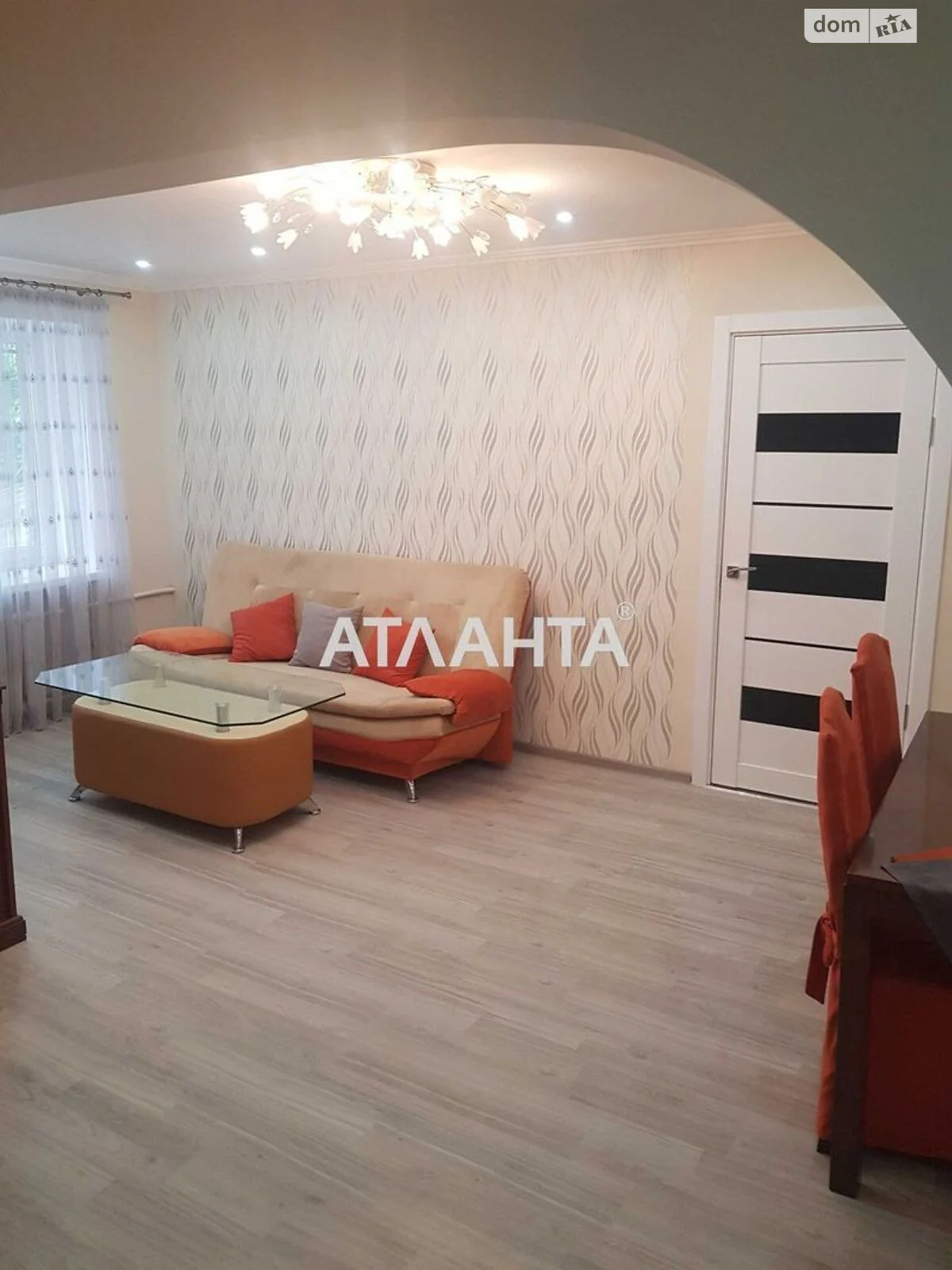Продается 2-комнатная квартира 44 кв. м в Львове, ул. Клепаровская