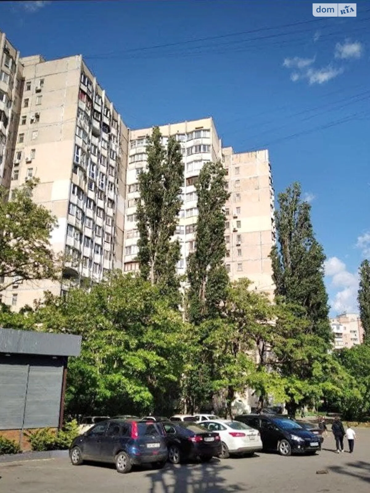 Продается 4-комнатная квартира 85 кв. м в Одессе, просп. Небесной Сотни