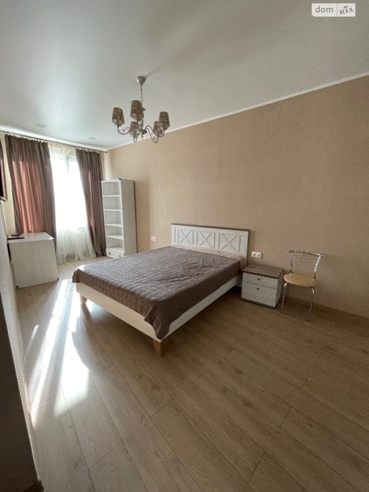 Продается 2-комнатная квартира 60 кв. м в Одессе, ул. Генуэзская