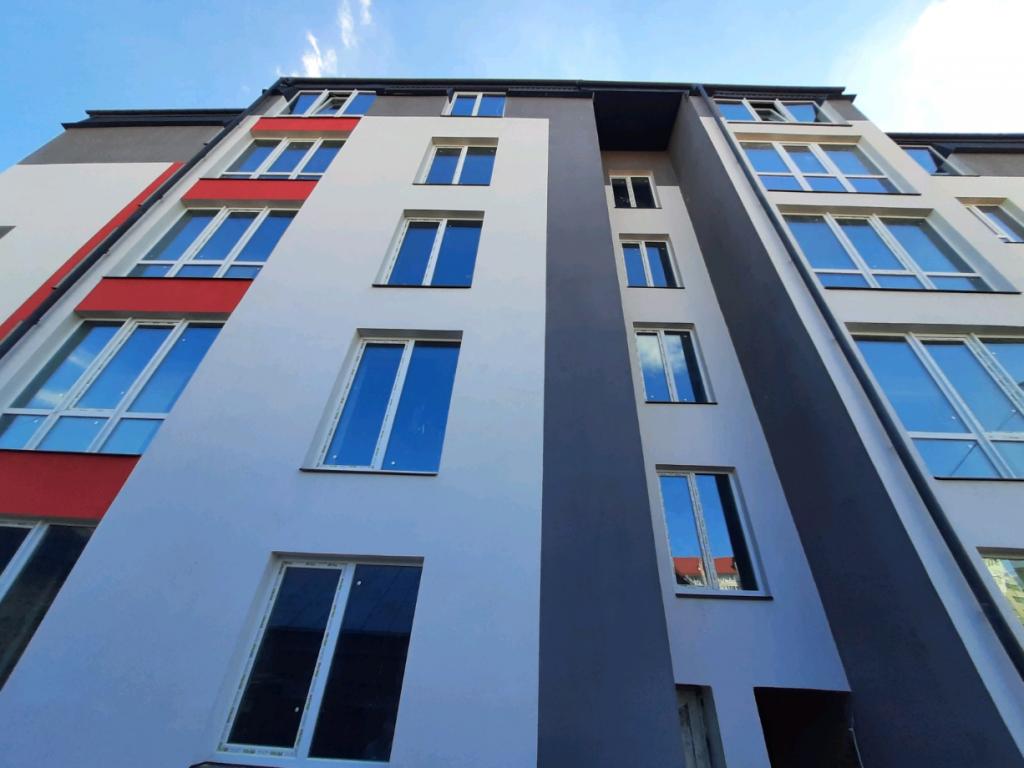 Продається 2-кімнатна квартира 53 кв. м у Петрикові, вул. Степана Бандери, 45Б