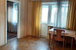 Продается 3-комнатная квартира 56 кв. м в Киеве, Неманская улица