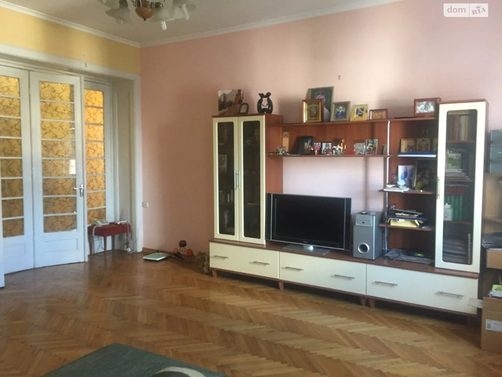 Продается 3-комнатная квартира 107 кв. м в Черновцах, цена: 115000 $