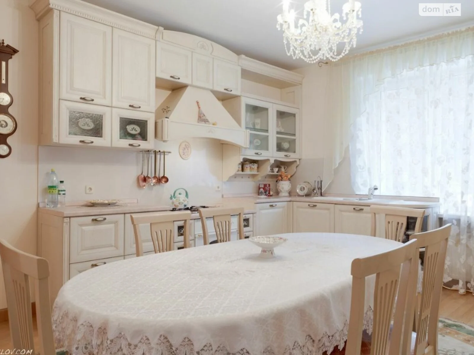 Продается дом на 2 этажа 443 кв. м с камином, цена: 360000 $ - фото 1