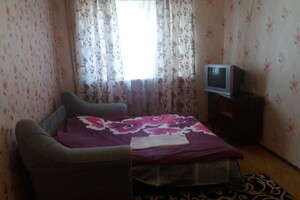 Сдается в аренду 1-комнатная квартира в Киеве, Михаила Ломоносова улица