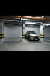 Продається підземний паркінг під легкове авто на 17.6 кв. м, цена: 20000 $