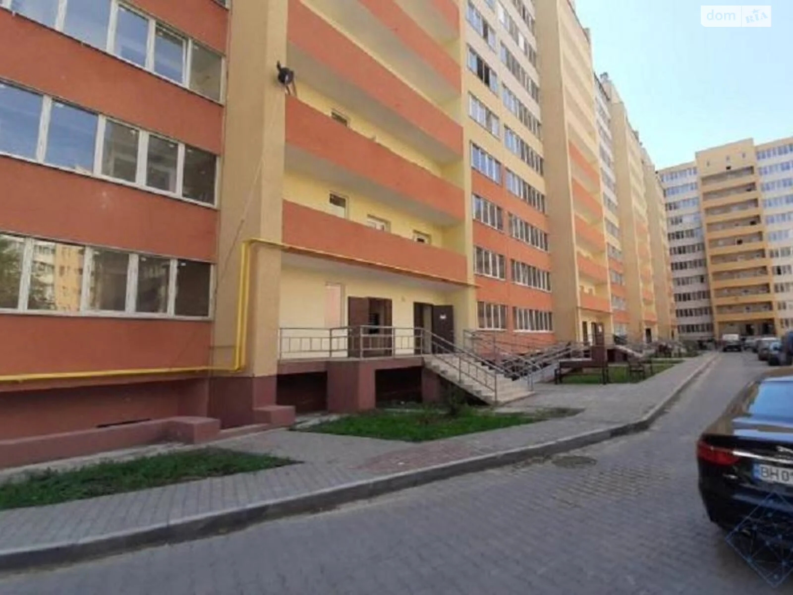 Продается 1-комнатная квартира 49 кв. м в Одессе, ул. Академика Сахарова, 16А