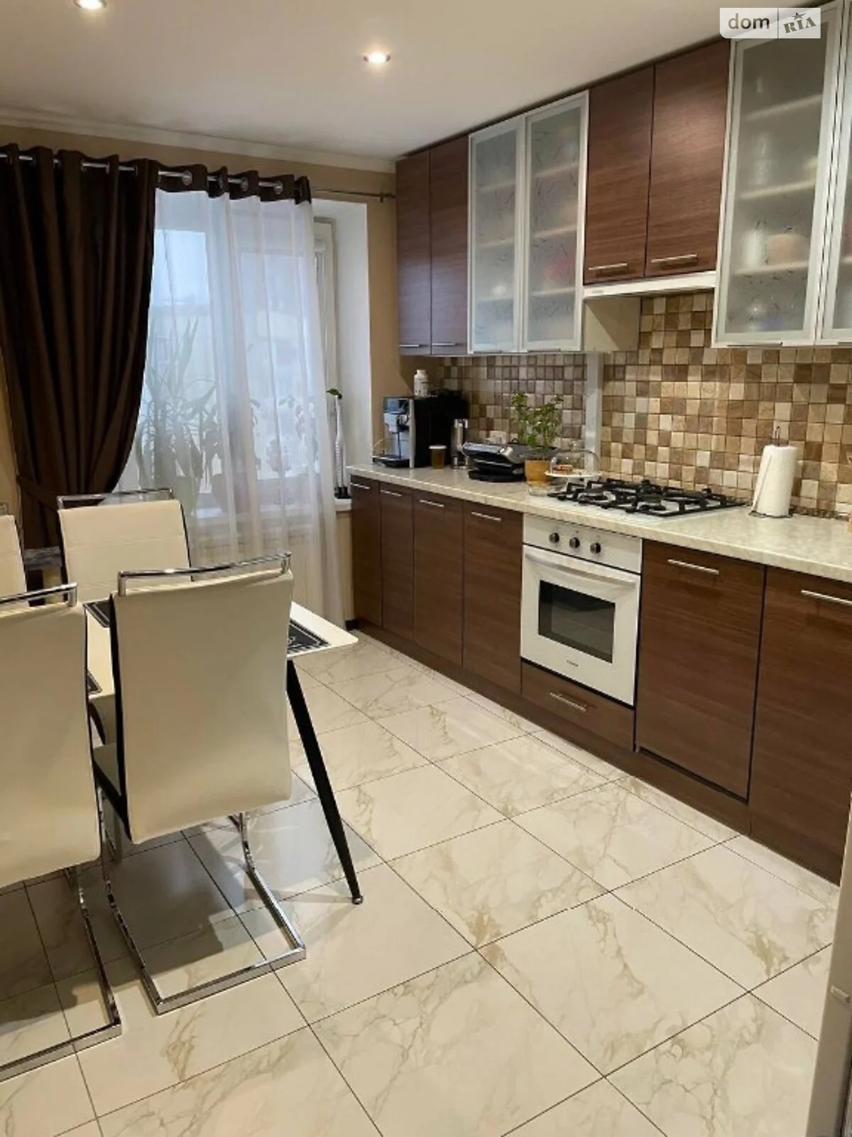 Продается 3-комнатная квартира 65 кв. м в Днепре, цена: 63000 $