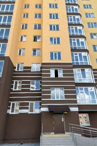 Продается 2-комнатная квартира 77 кв. м в Хмельницком, ул. Зализняка Максима